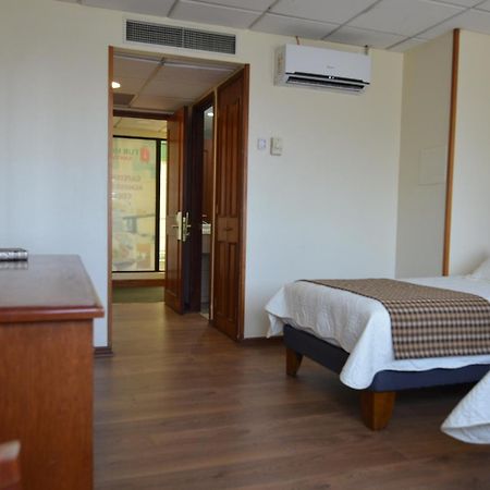 Tur Hotel Сантьяго Екстер'єр фото