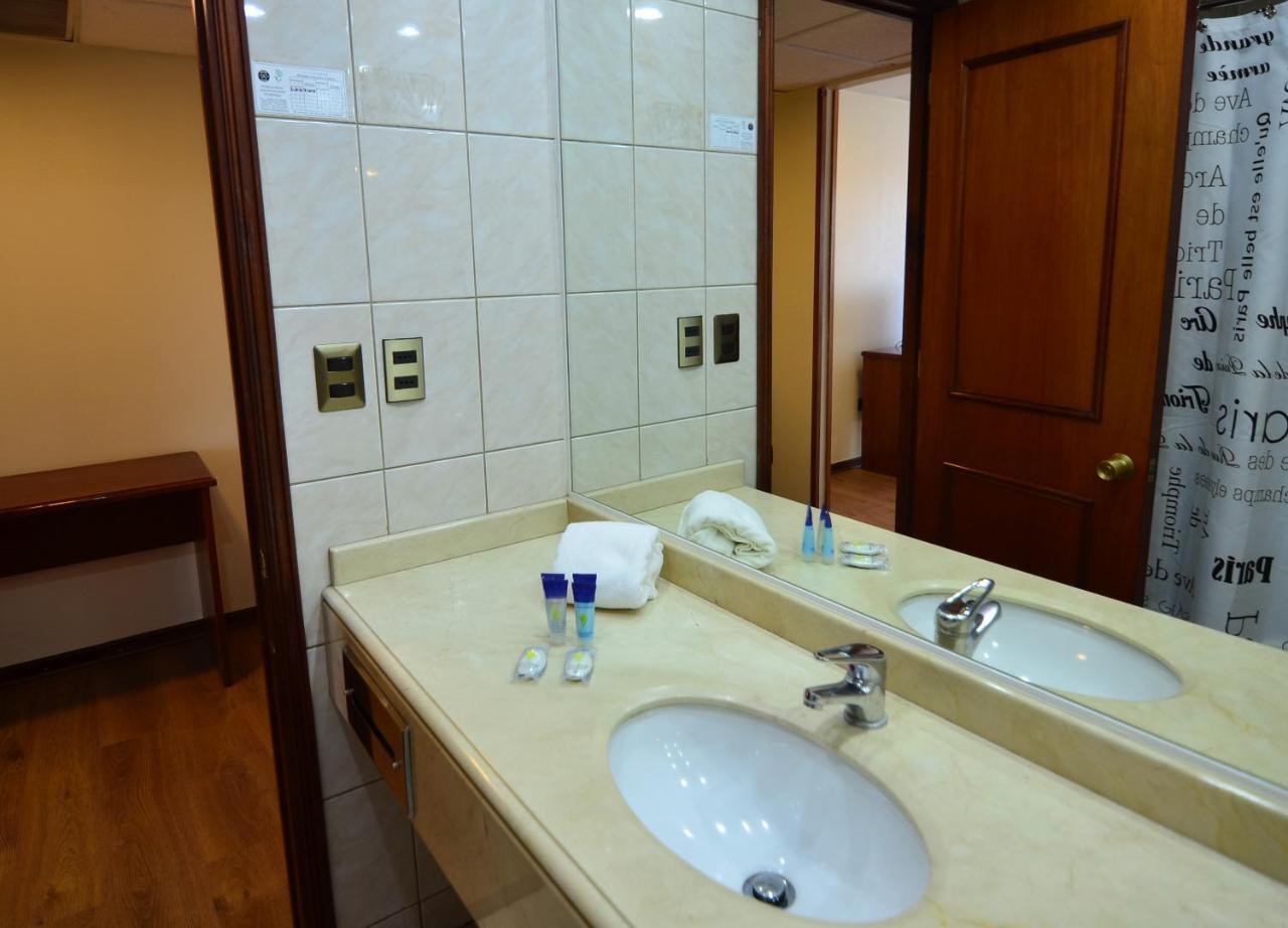 Tur Hotel Сантьяго Екстер'єр фото
